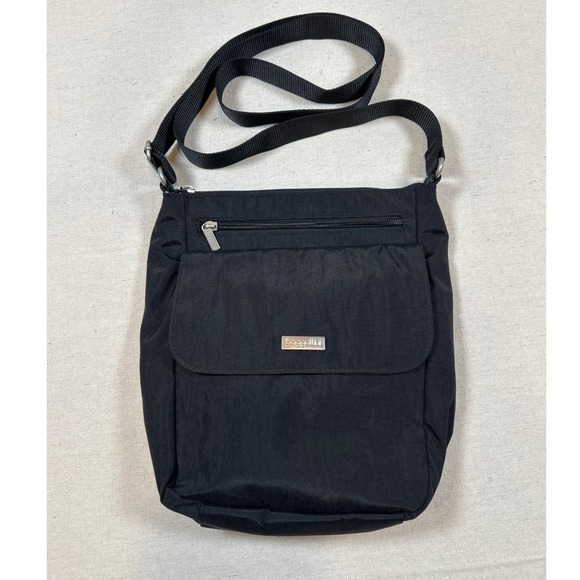 Baggallini Handbags - Baggallini Black Town Bagg Crossbody Messenger Adjustable Strap Travel Purse Bag